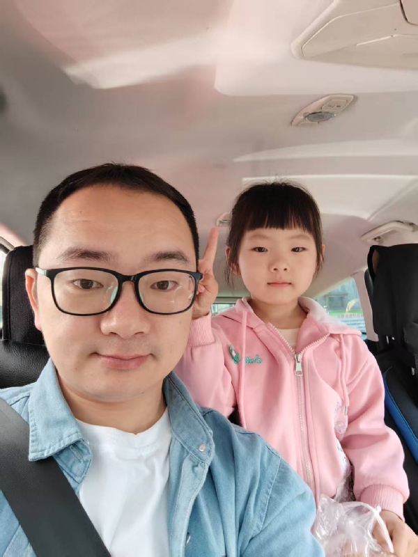 知天晓的第一张照片--华安婚介网