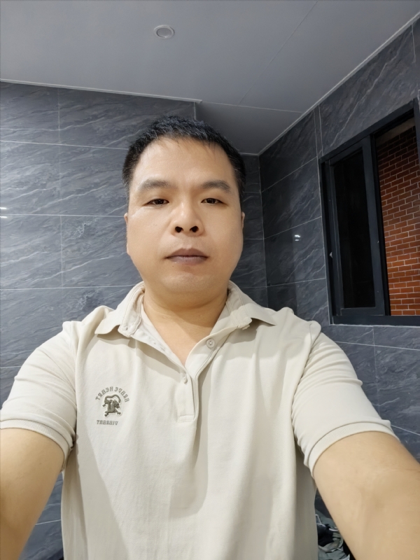 刘两水的第一张照片--华安婚介网